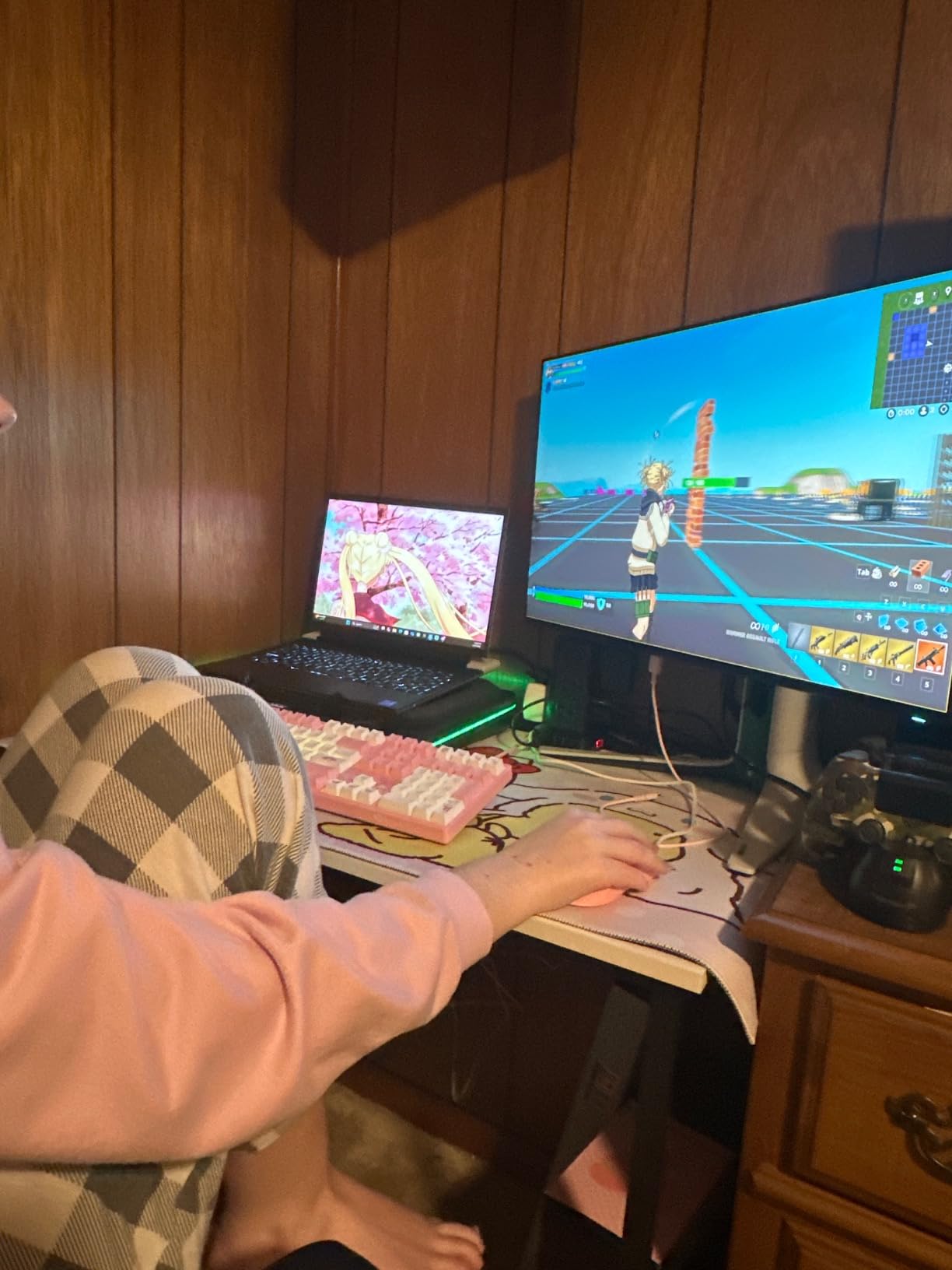 Alienware x14 R2 Gaming Laptop 14-inch QHD+ 165Hz G-Sync, Intel Core i7-13620H, NVIDIA GeForce RTX 4060 8GB, 32GB RAM, 1TB SSD, Windows 11 Home, AlienFX Backlit US Keyboard, Lunar Silver customer photo 1