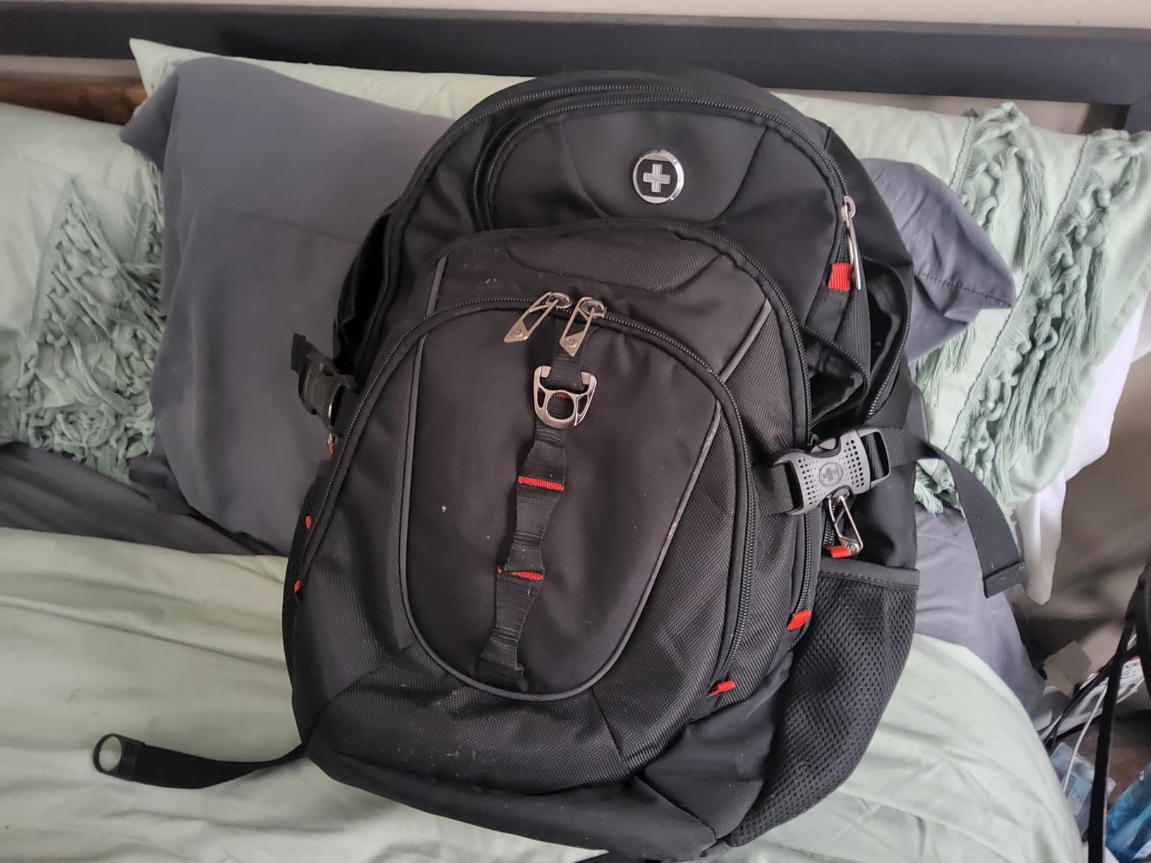 Swissdigital Design Laptop Backpack with USB Charging Port, Travel Backpack Fits 15.6 inches Computer, 31L College School Backpack for Women, Light Purple/Black | SD803-85 customer photo 2