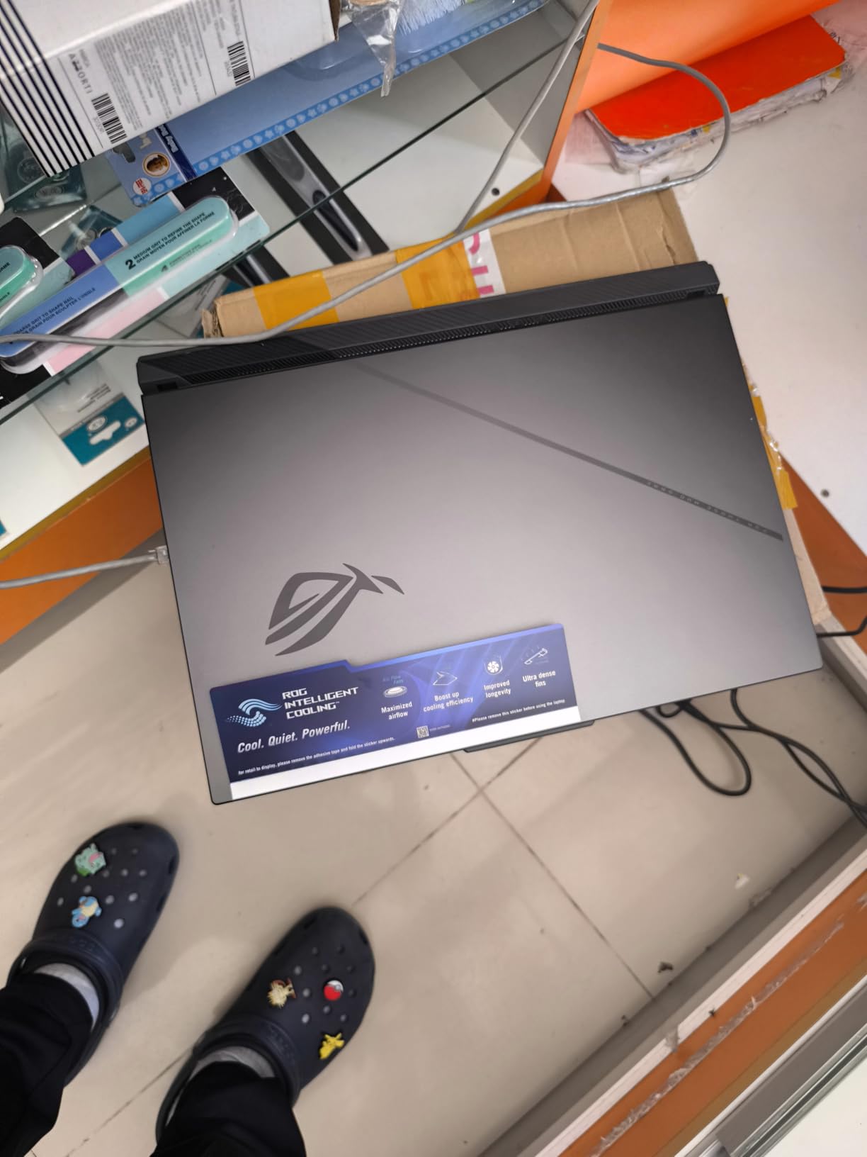 ASUS ROG Strix G18 (2025) Gaming Laptop, 18-inch ROG FHD+ 16:10 144Hz, NVIDIA GeForce RTX 5050, AMD Ryzen 9 8940HX Mobile Processor, 16GB DDR5-5200Mhz, 1TB SSD, Wi-Fi 6E, Windows 11 Home customer photo 2