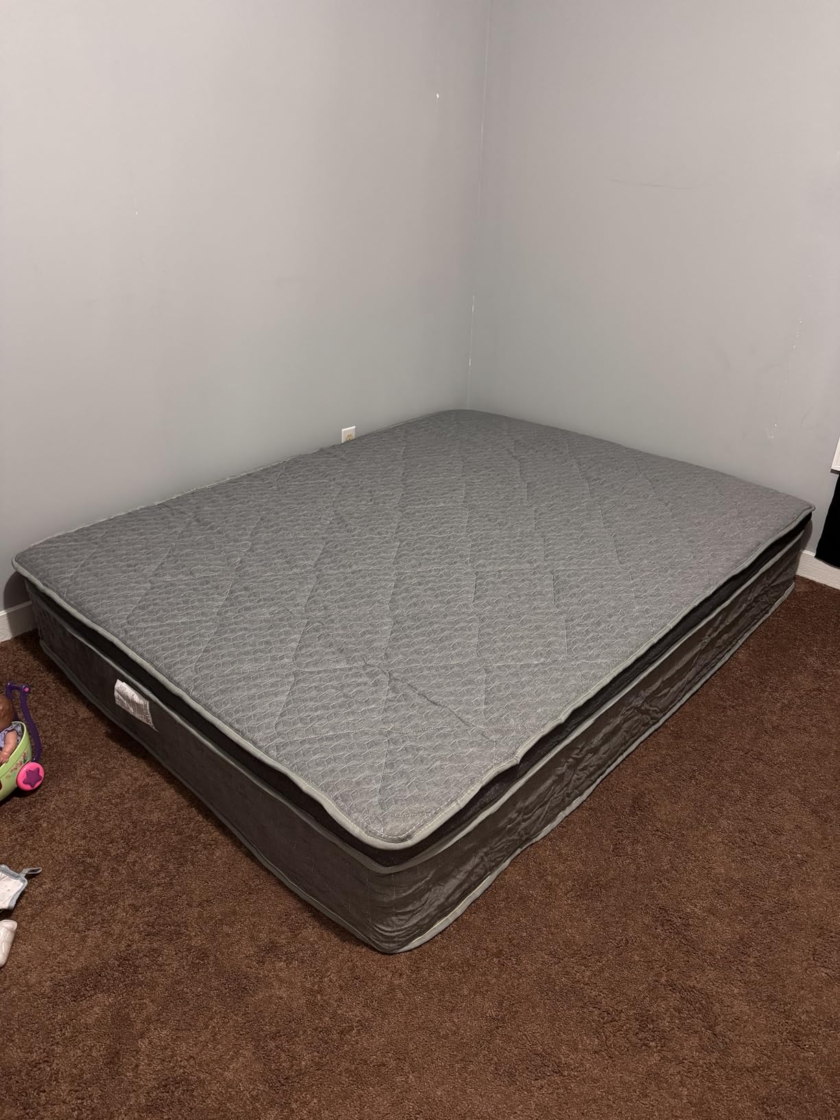 Avenco 12 Inch Queen Mattress, Hybrid Mattress with Smarts Coil Pocket Springs and NanoGel Memory Foam for Cool Night Sleep, Motion Isolation for Couples, CertiPUR-US Certified customer photo 1