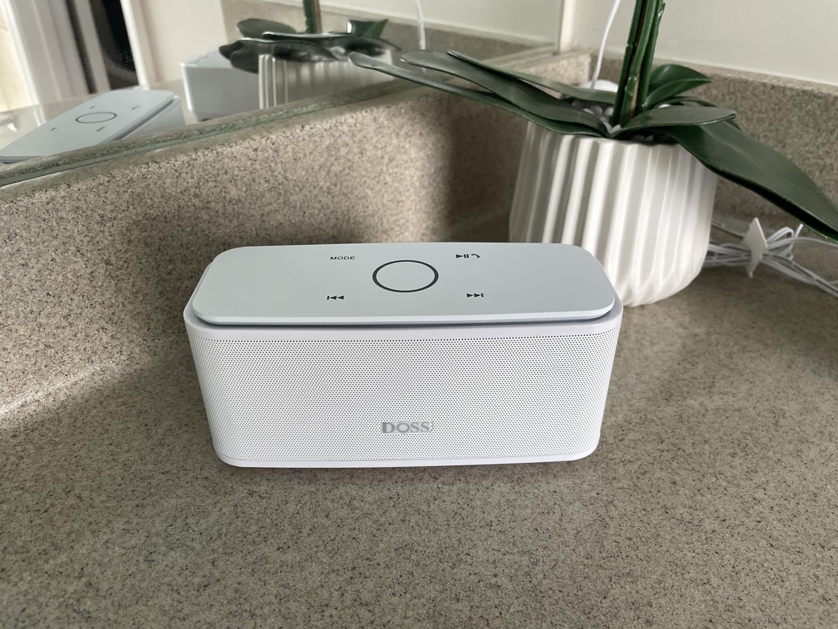 DOSS SoundBox Touch Wireless Bluetooth Speaker-12W HD Sound with Rich Bass, IPX5 Waterproof, 20H Playtime, Handsfree, for Gatherings, Home, Office, Outdoor, Travel-Black customer photo 1