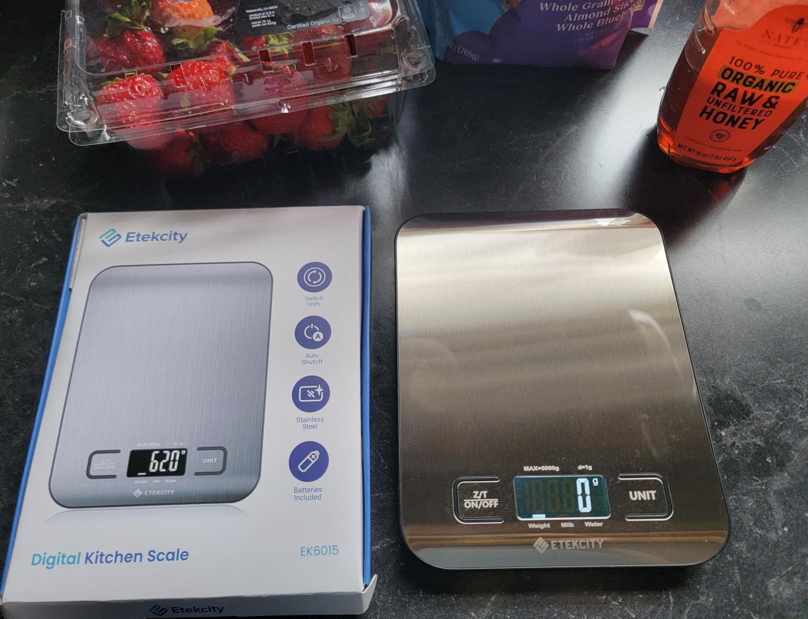 Etekcity Smart Food Kitchen Scale with Nutritional Calculator customer photo 1
