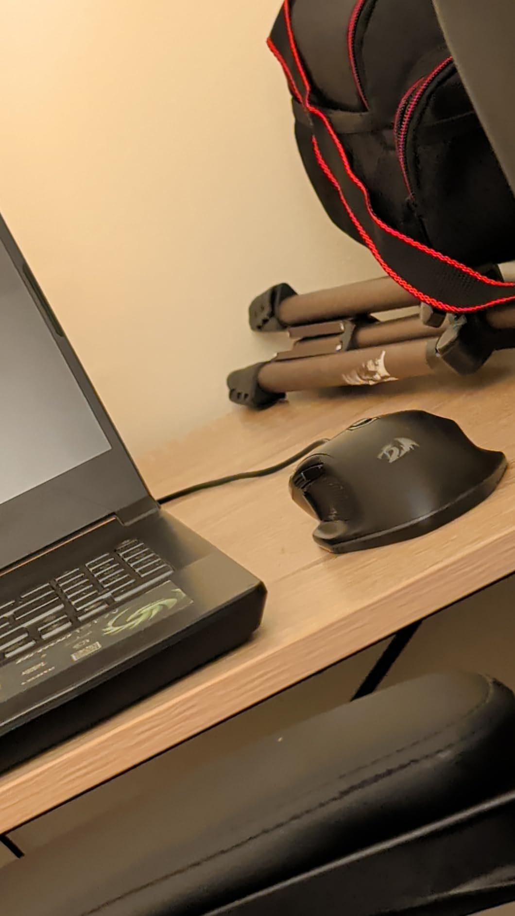 Redragon M602 Griffin RGB Gaming Mouse, RGB Spectrum Backlit Ergonomic Mouse with 7 Programmable Backlight Modes up to 8000 DPI for Windows PC Gamers (Black, Wireless) customer photo 1