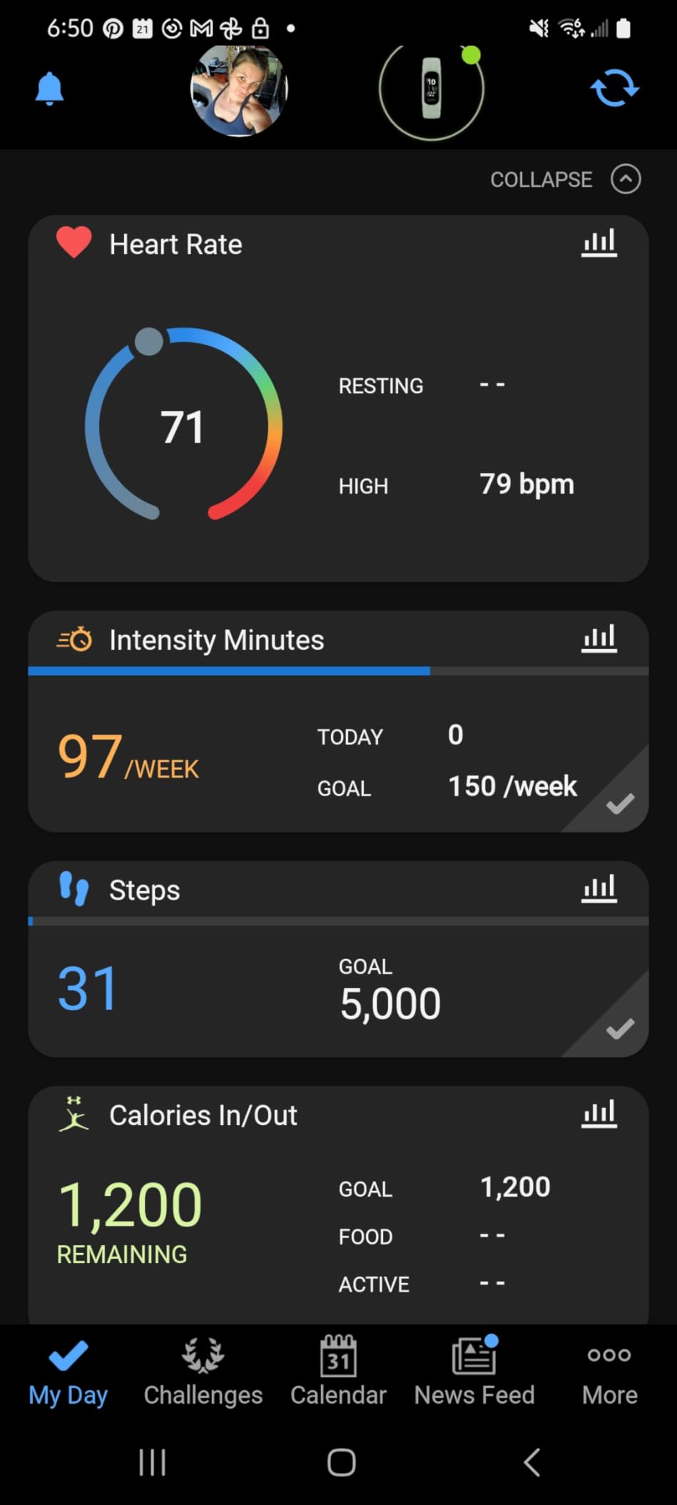 Garmin vivosmart 5, Fitness Tracker, Long-Lasting Battery, Simple Design, Black Large customer photo 1