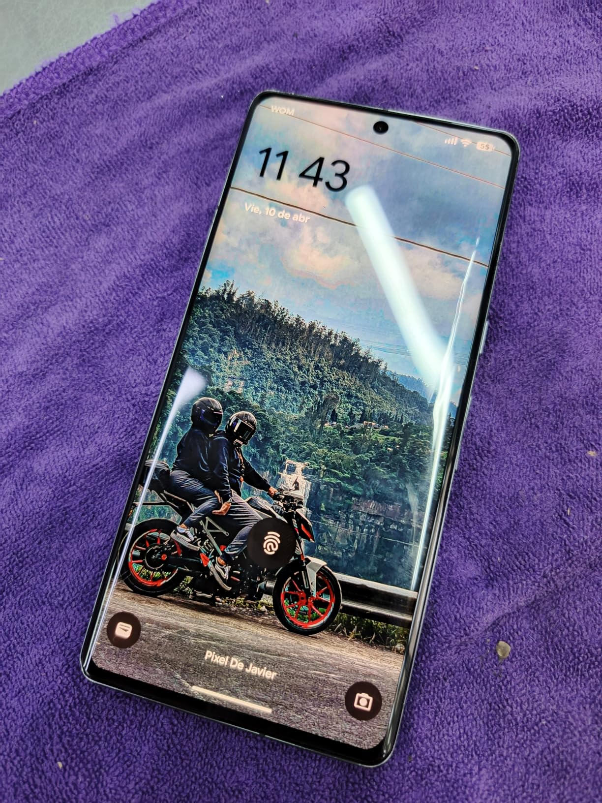 Google Pixel 7 Pro 5G, 128GB, Obsidian - Unlocked (Renewed) customer photo 2