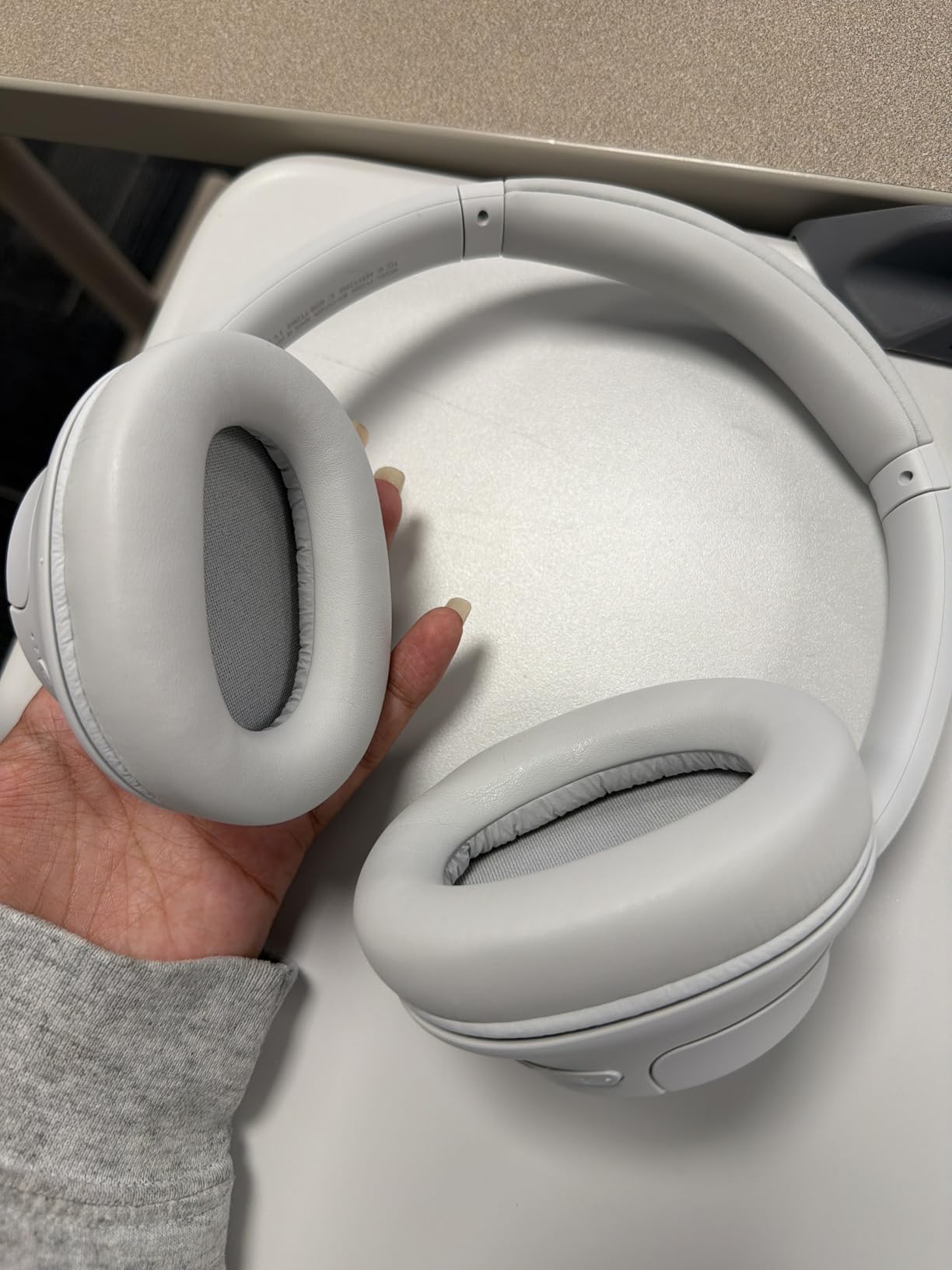 Sony WH-CH720N Noise Canceling Wireless Headphones Bluetooth Over The Ear Headset with Microphone and Alexa Built-in, Black New customer photo 2