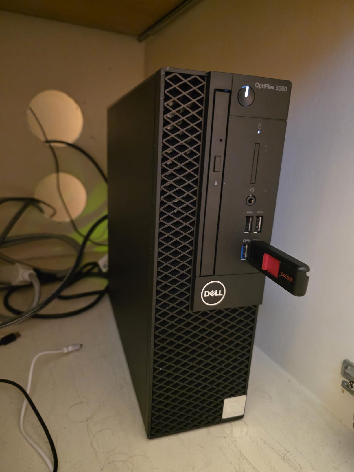Dell Optiplex 3060 Desktop Computer | Intel i5-8500 | 32GB DDR4 RAM | 1TB SSD | Built in WiFi | Bluetooth | Windows 11 Professional (Renewed) customer photo 1