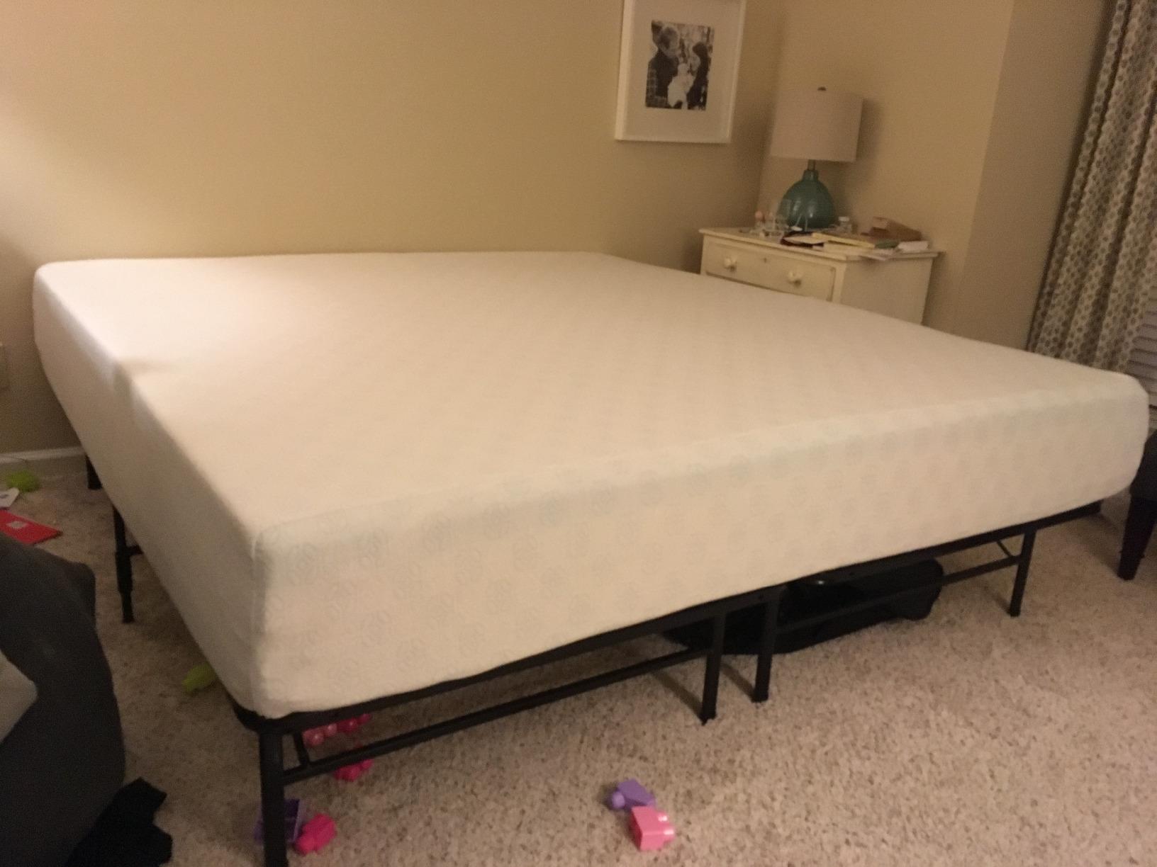 Zinus 12 Inch Green Tea Cooling Memory Foam Mattress [New Version] customer photo 2