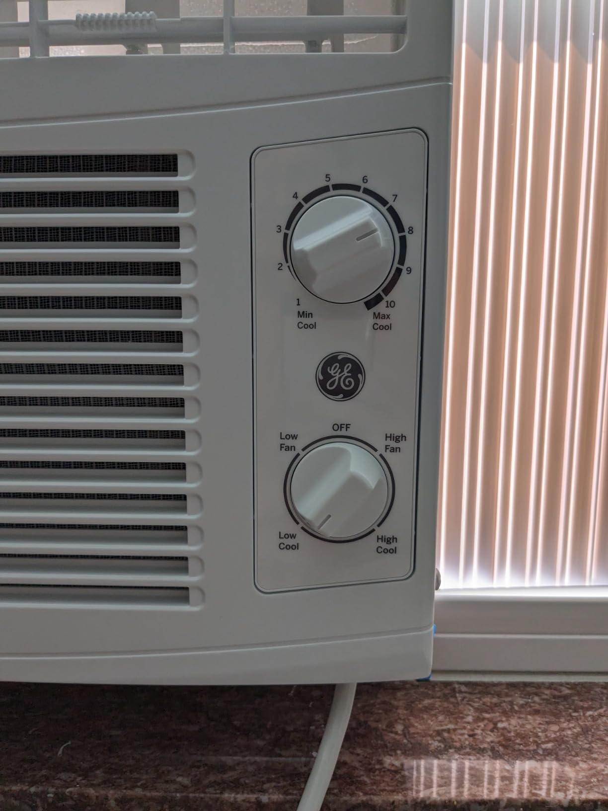 GE 5,000 BTU Window Air Conditioner, Black Compact AC Unit for Small Rooms up to 150 Sq Ft, Mechanical Controls, 115V, Easy Install Kit Included customer photo 2