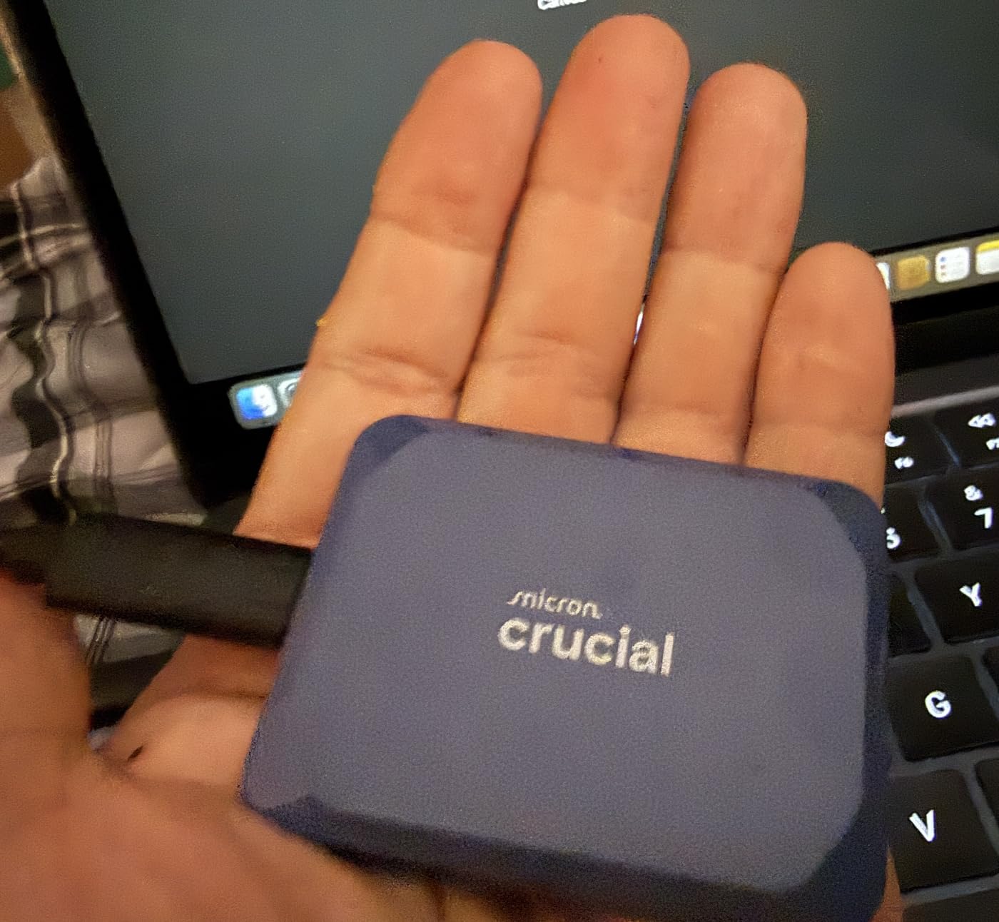 Crucial X10 1TB Portable SSD, Up to 2,100MB/s, USB 3.2 USB-C, External Solid State Drive, Compatible with Windows, Mac & Android, Durable Storage for Games, Photos & Files, Blue - CT1000X10SSD9-02 customer photo 1