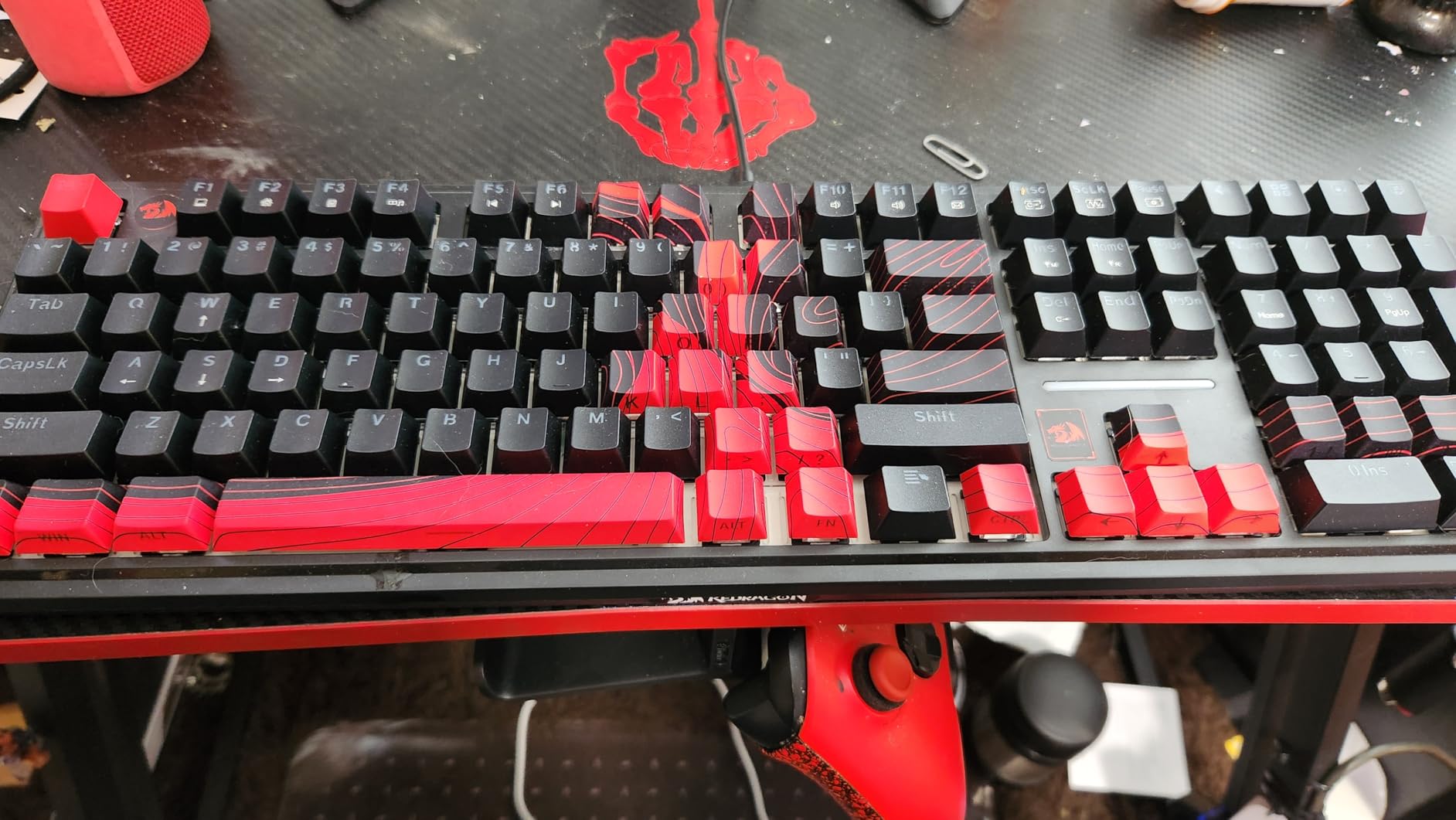 Redragon K745 PRO Wireless Gasket RGB Gaming Keyboard, 108 Keys Mechanical Keyboard w/Extra 4 Hotkeys, Hot-Swap Socket, 5-Layer Noise Dampening, See-Through Round PBT Keycaps, Mint Mambo Switch customer photo 2