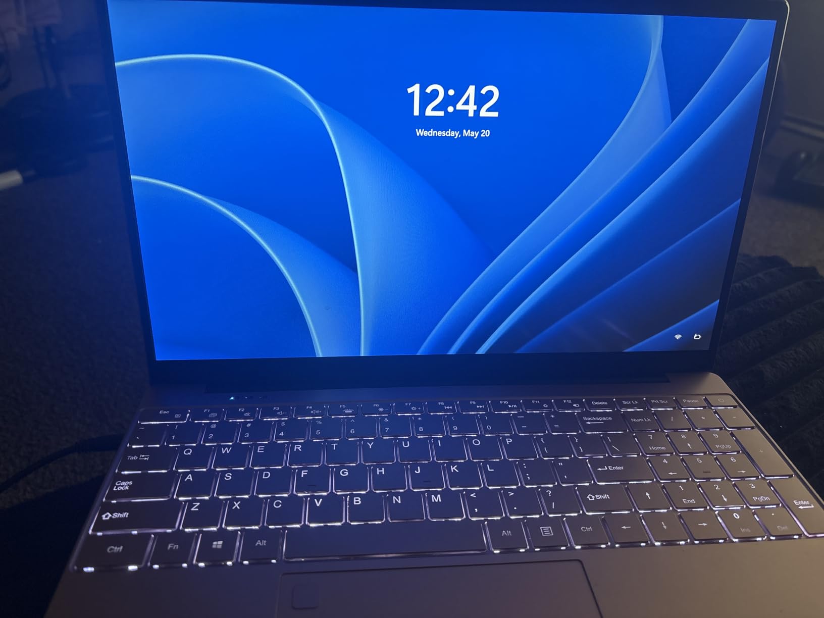 Student Laptop 15.6 Inch, Lightweight Notebook with 8GB RAM 256GB SSD, FHD IPS Display, Backlit Keyboard & Fingerprint Login, Rose Gold Portable Computer for School & Daily Use customer photo 2