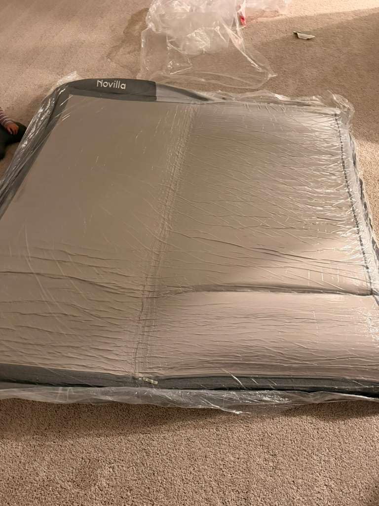 Novilla Queen Mattress 14 Inch, Gel-Infused Bliss Cooling Queen Memory Foam Mattress with Cool-Touch Nylon Cover customer photo 2