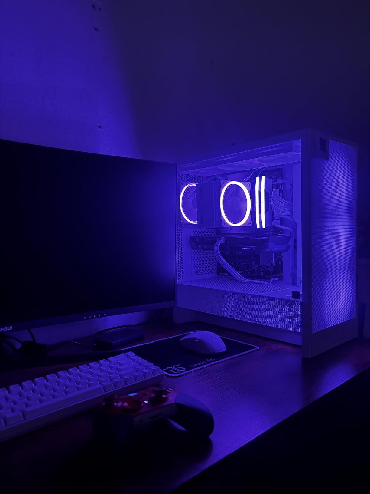 NZXT H5 Flow RGB - Compact ATX Mid-Tower PC Case - Black | Compact mid-tower with included F360 RGB Core fans, 360mm radiator support, tempered glass. CAM-ready RGB out of the box. customer photo 2